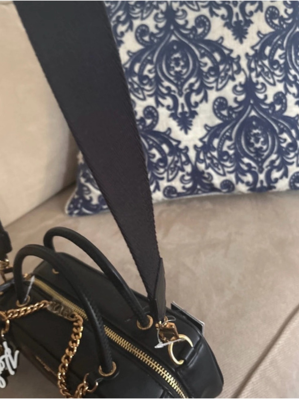 Karl Lagerfeld Black Crossbody Bag with Gold Chain - Picture 6 of 9